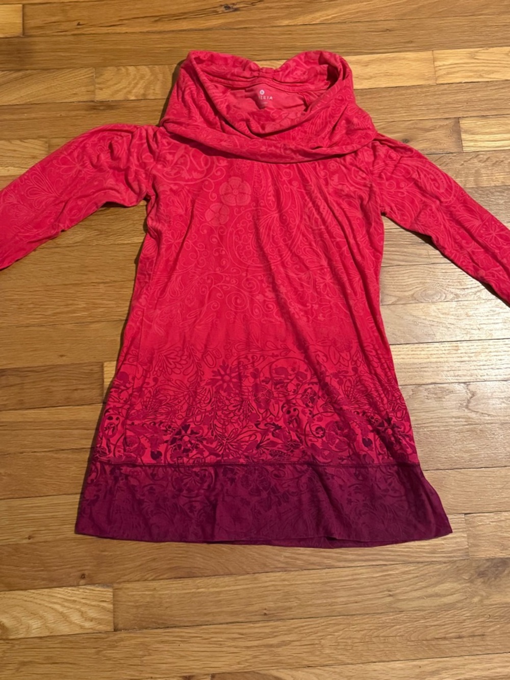 Sz M Athleta ombré tunic top